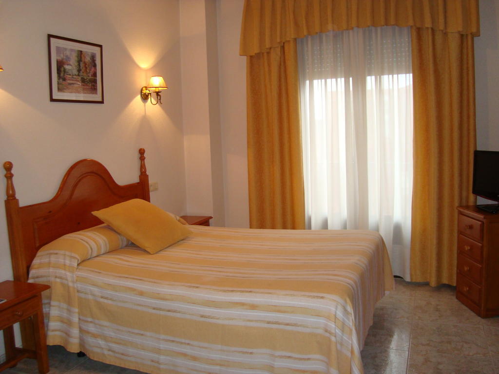 Hostal Universal Benavente Phòng bức ảnh