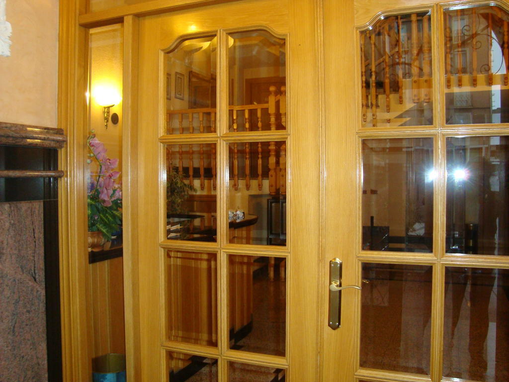 Hostal Universal Benavente Ngoại thất bức ảnh